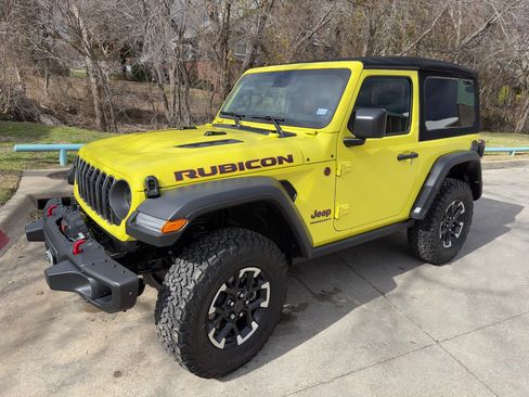 Used 2024 Jeep Wrangler Rubicon w/ Capability Package AWD/4WD image 1
