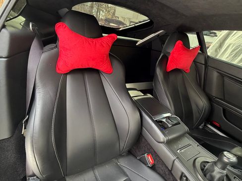 Used 2013 Aston Martin V8 Vantage Coupe image 15