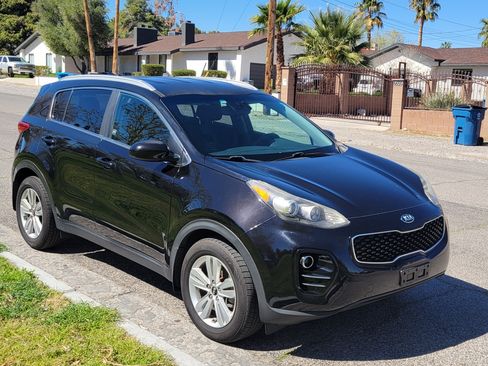 Used 2017 Kia Sportage LX w/ LX Popular Package image 8