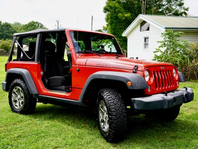Used 2016 Jeep Wrangler Rubicon w/ Power Convenience Group