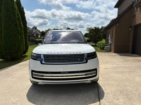 Used 2023 Land Rover Range Rover Long Wheelbase Autobiography AWD/4WD image 9