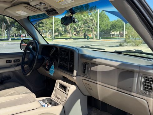 Used 2002 Chevrolet Tahoe LT RWD image 10