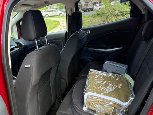 Used 2018 Ford EcoSport SE w/ SE Convenience Package image 5