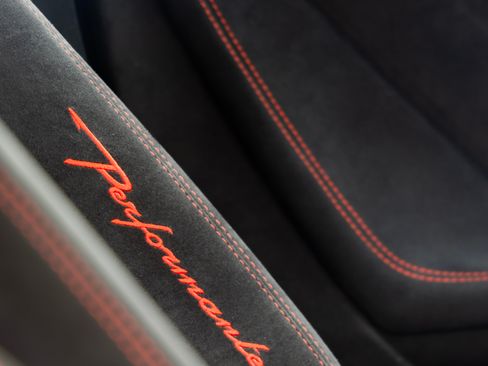 Used 2019 Lamborghini Huracan Performante image 23