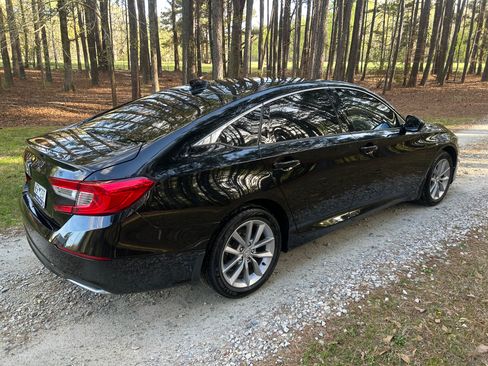 Used 2021 Honda Accord LX image 5