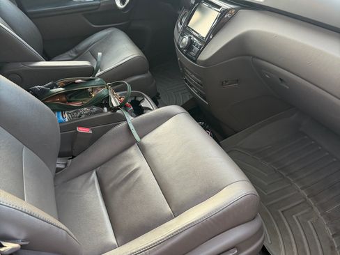 Used 2014 Honda Odyssey Touring Elite image 12