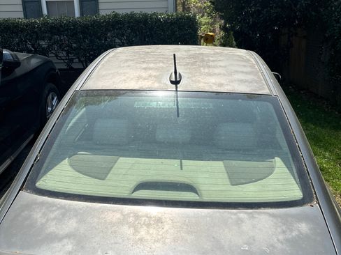 Used 2010 Honda Civic Hybrid Sedan image 4