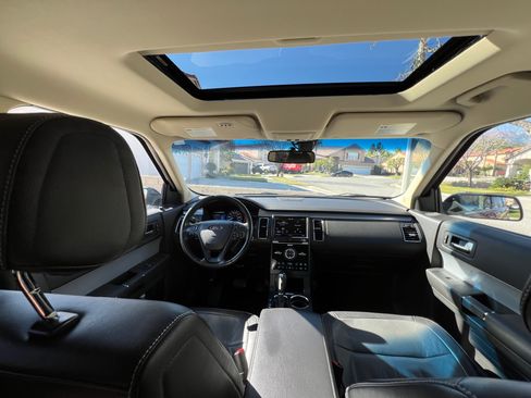 Used 2013 Ford Flex Limited w/ Titanium Appearance Pkg image 6