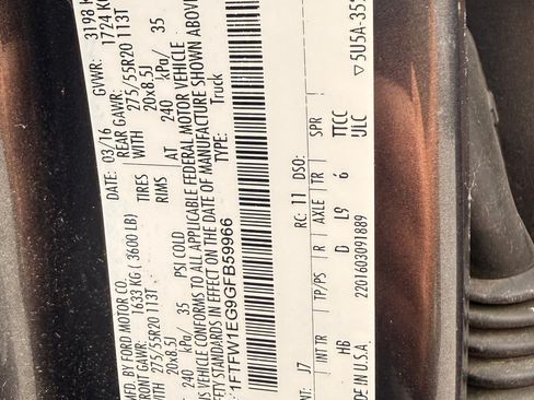 Used 2016 Ford F150 Lariat w/ Equipment Group 502A Luxury AWD/4WD image 27