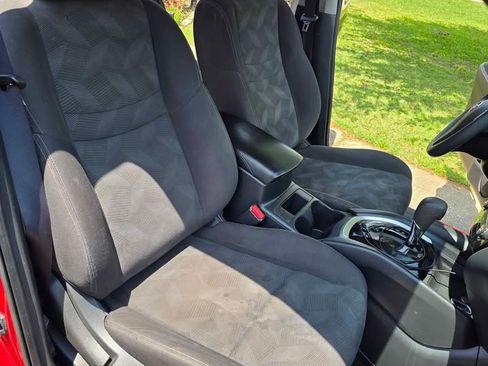 Used 2016 Nissan Rogue SV AWD/4WD image 4