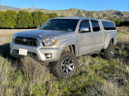 Used 2013 Toyota Tacoma 4x4 Double Cab image 1