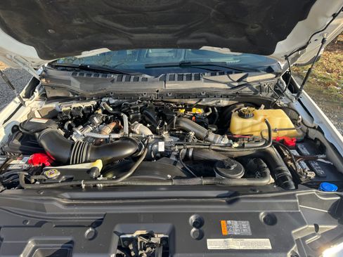 Used 2019 Ford F250 Platinum w/ Platinum Ultimate Package image 14