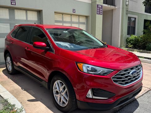 Used 2021 Ford Edge SEL w/ Convenience Package FWD image 4