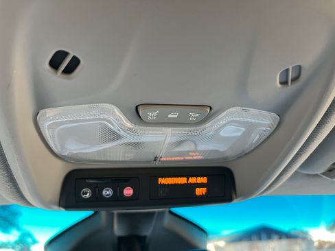 Used 2017 Chevrolet Bolt Premier w/ Driver Confidence II Package image 29