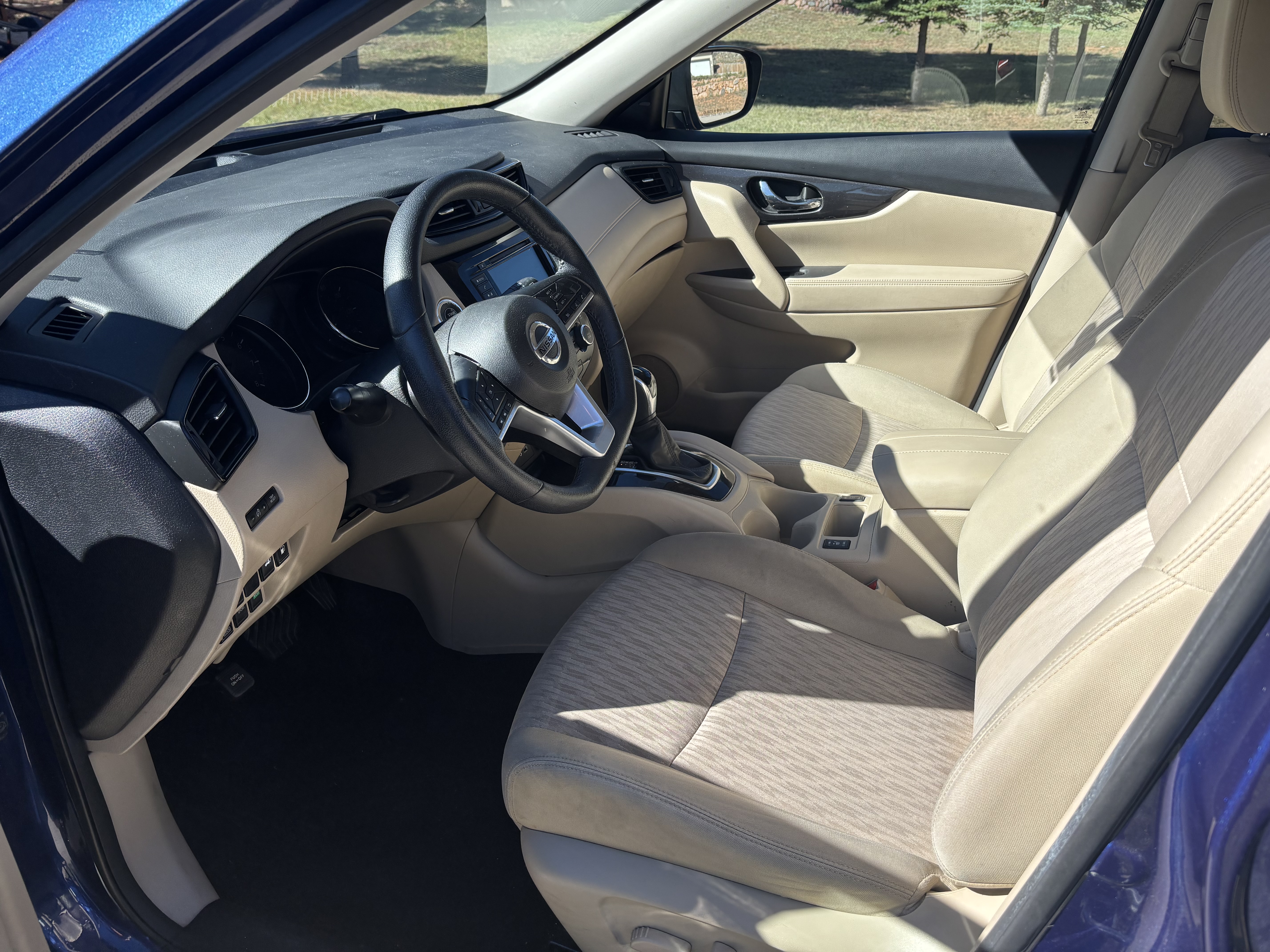 Used 2018 Nissan Rogue SV AWD/4WD image 10