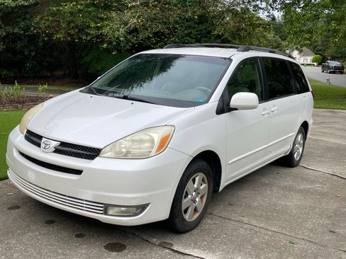 Used 2004 Toyota Sienna XLE FWD image 5