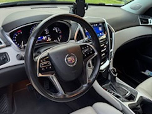 Used 2015 Cadillac SRX Luxury FWD image 9