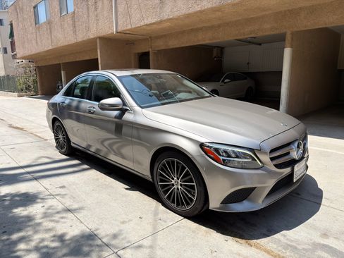 Used 2019 Mercedes-Benz C 300 Sedan image 4