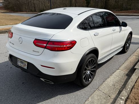Used 2019 Mercedes-Benz GLC 300 4MATIC Coupe image 5