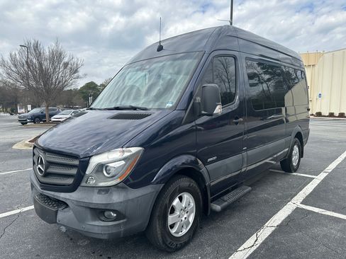 Used 2016 Mercedes-Benz Sprinter 2500 image 4