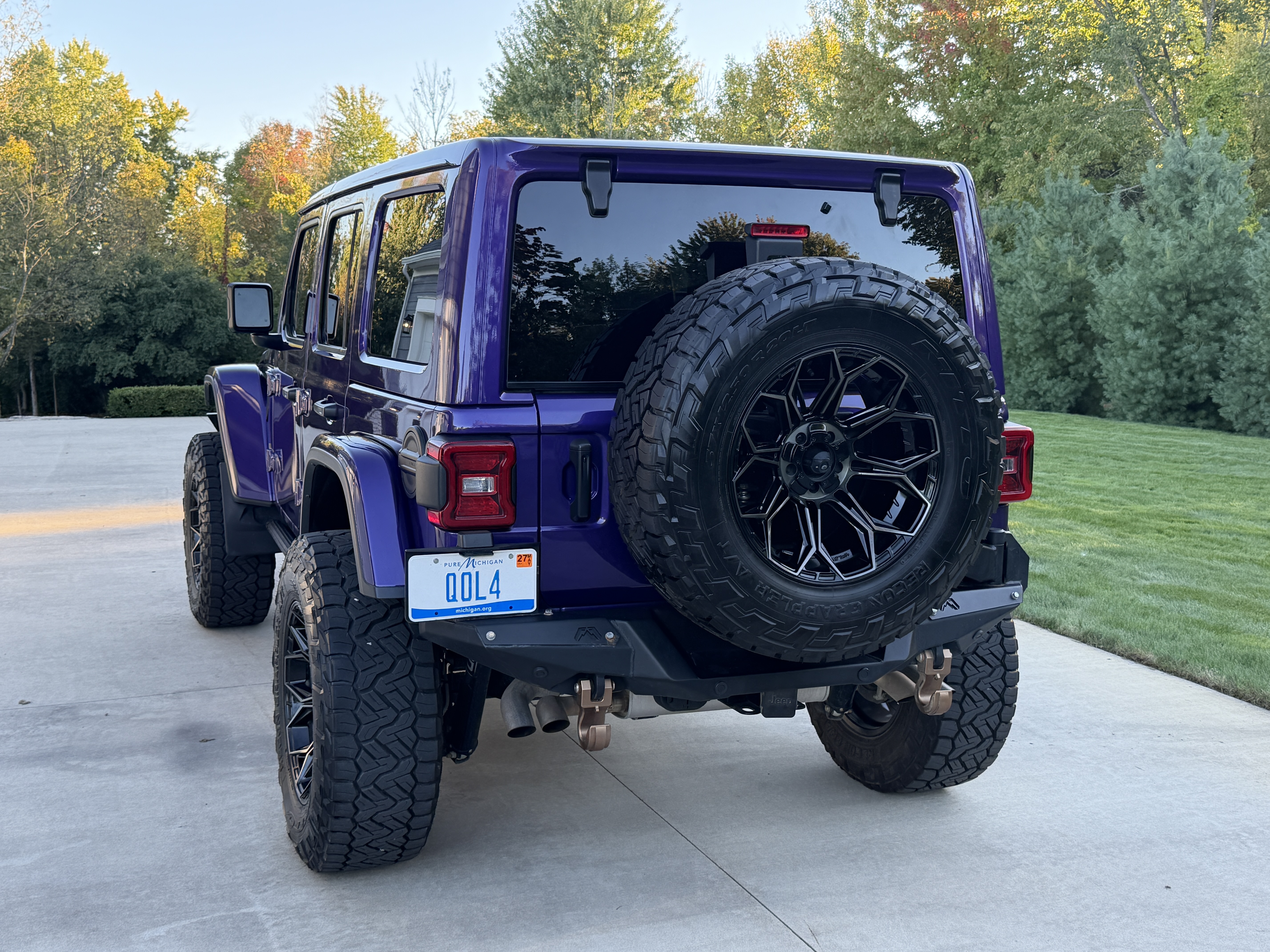Used 2023 Jeep Wrangler Unlimited Rubicon 392 w/ Trailer Tow Package AWD/4WD image 6