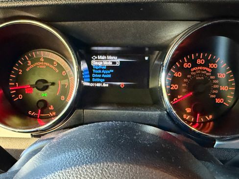 Used 2017 Ford Mustang GT Premium w/ Black Accent Package RWD image 5