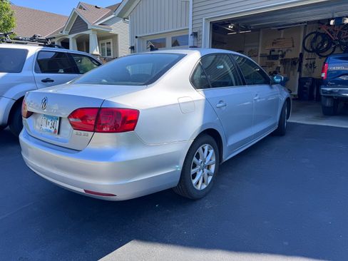 Used 2013 Volkswagen Jetta SE FWD image 6