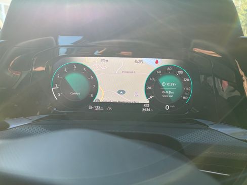 Used 2024 Volkswagen GTI SE w/ SE Leather Seats Package image 2