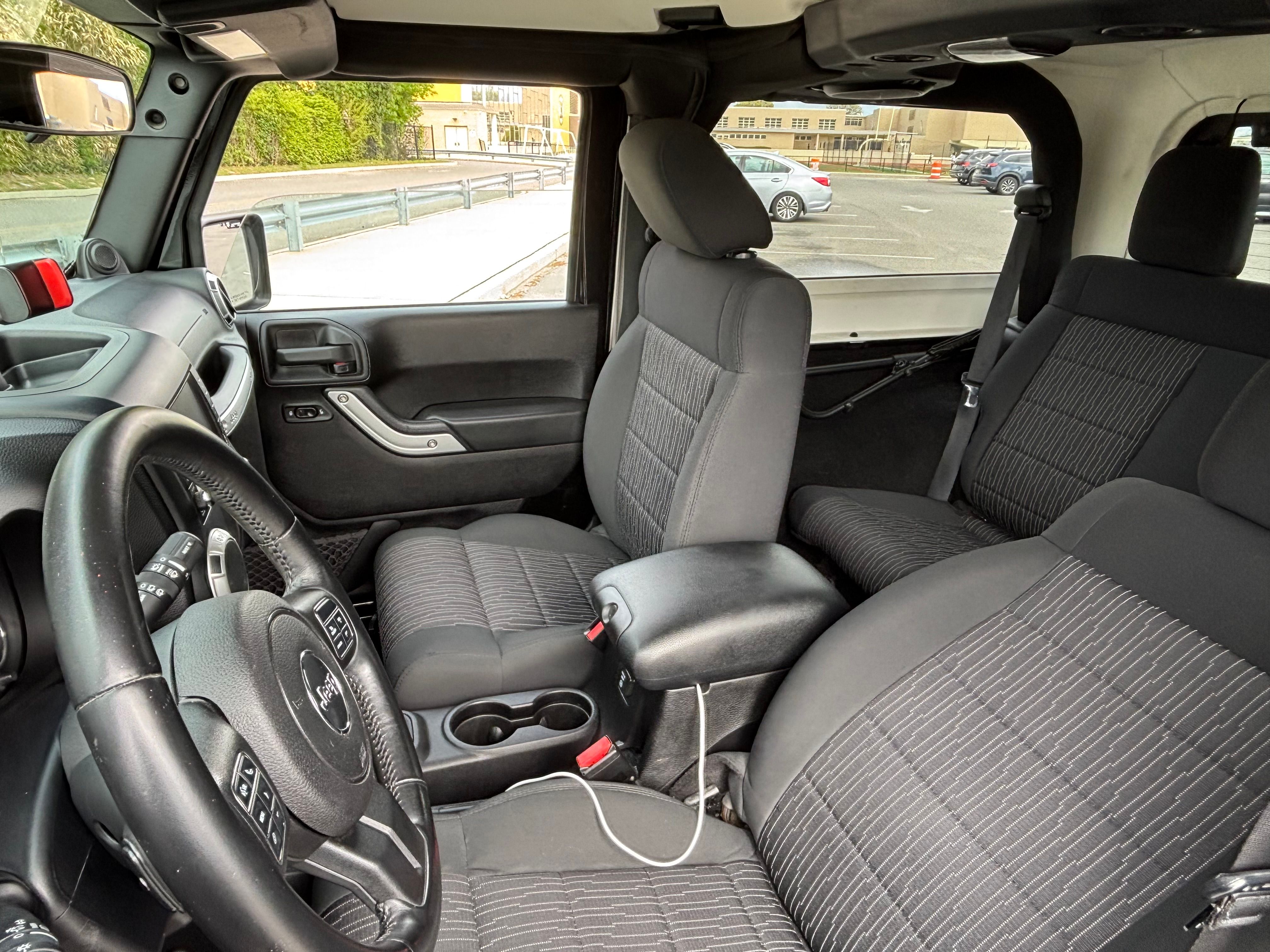 Used 2012 Jeep Wrangler Sahara w/ Dual Top Group AWD/4WD image 13
