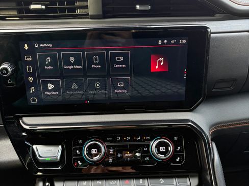 Used 2025 GMC Sierra 2500 AT4 w/ AT4 Premium Plus Package image 17