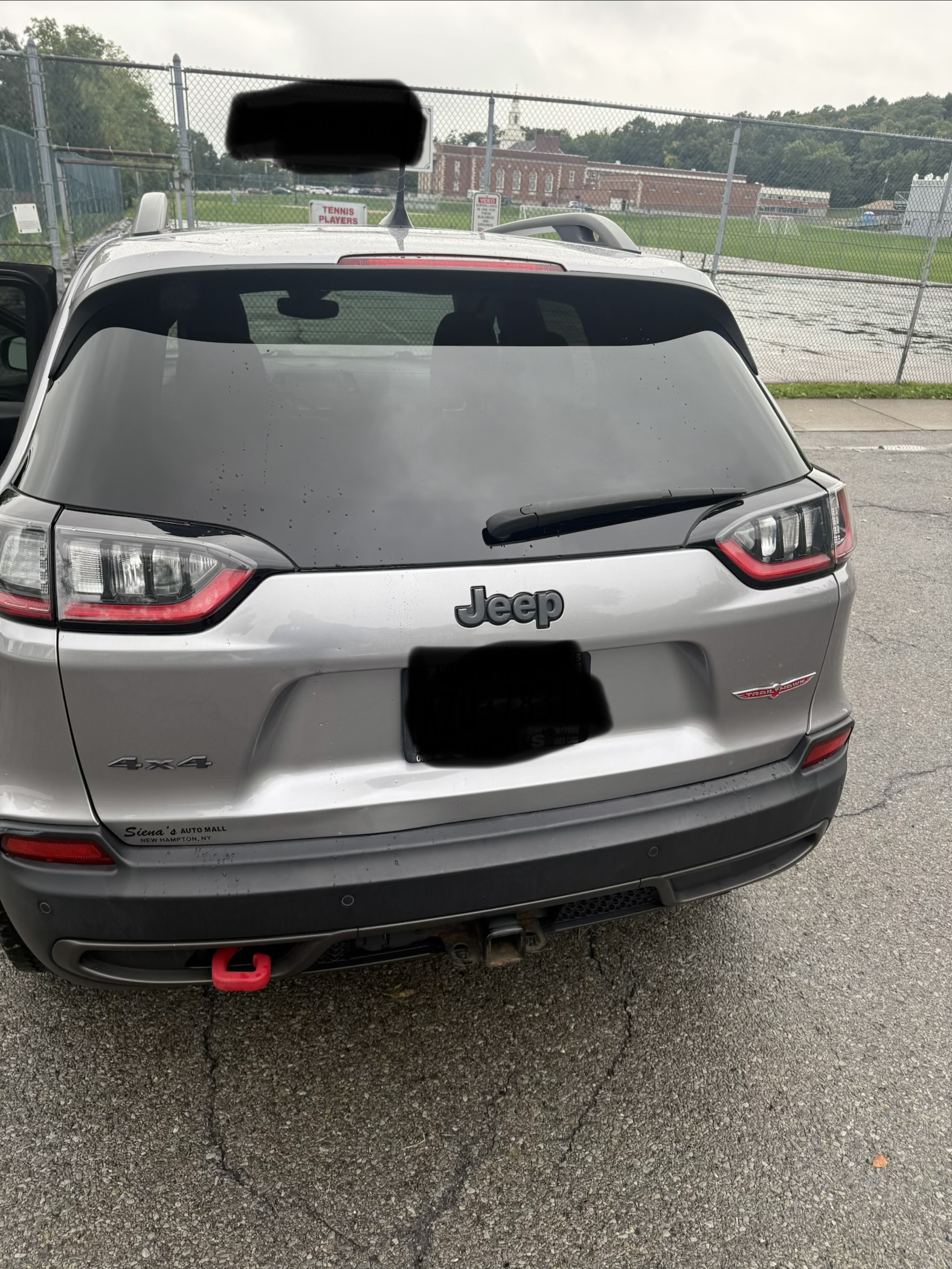 Used 2019 Jeep Cherokee Trailhawk AWD/4WD image 8