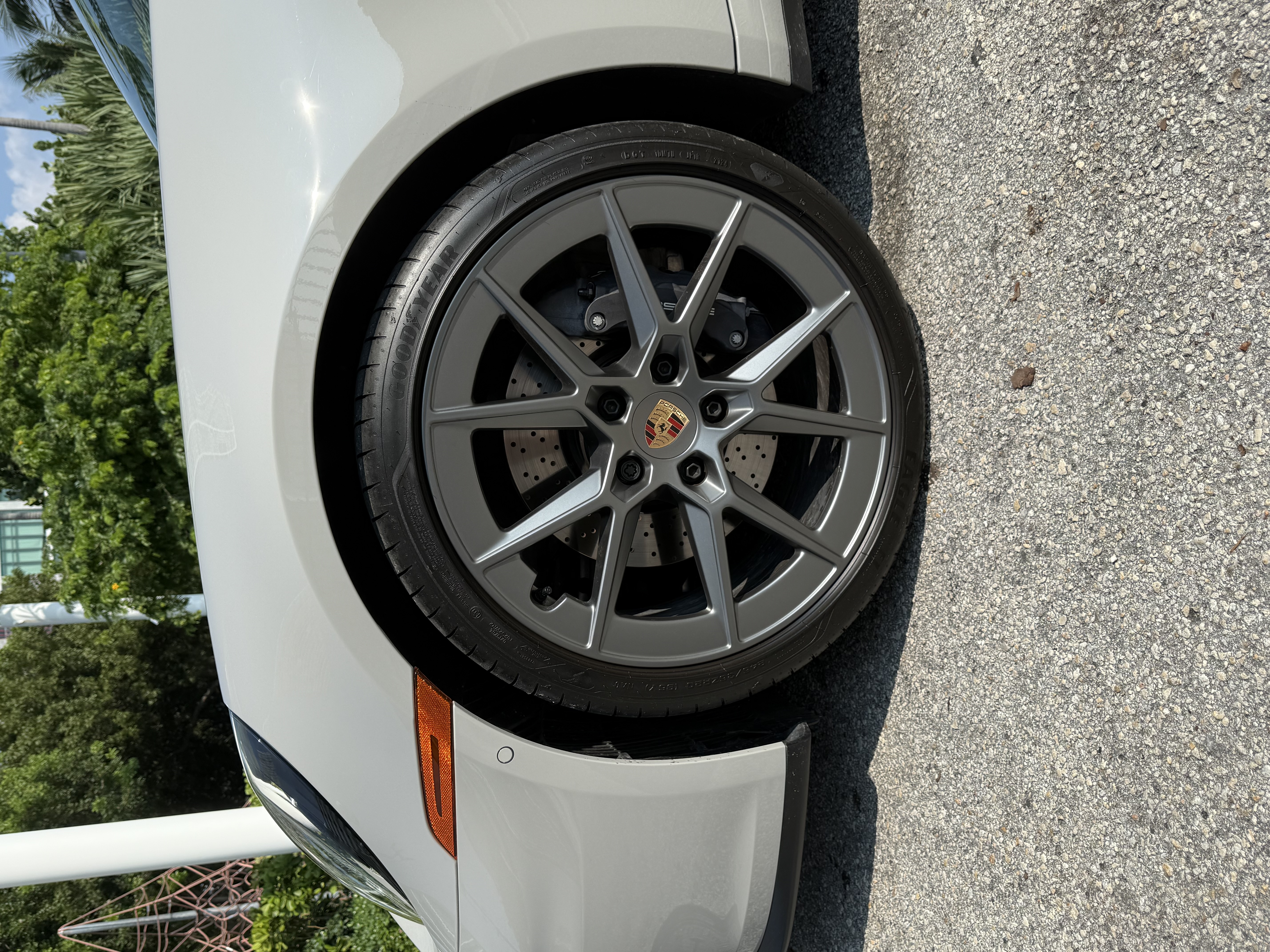 Used 2025 Porsche 911 Carrera RWD image 8