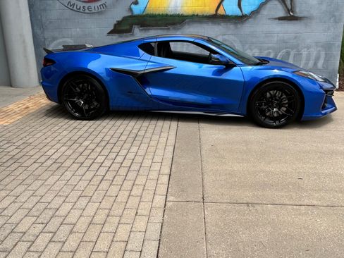 Used 2023 Chevrolet Corvette Z06 image 12