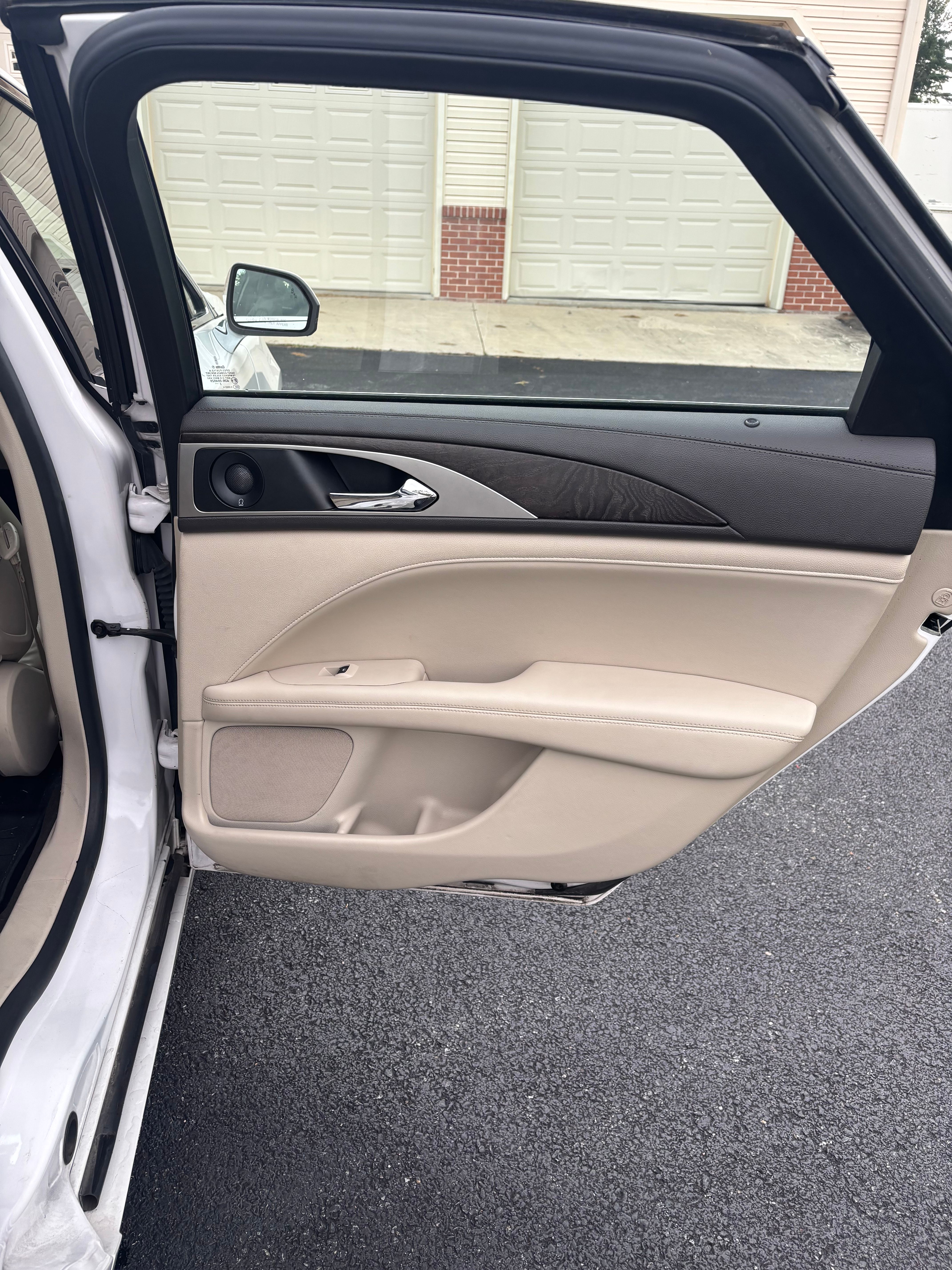 Used 2019 Lincoln MKZ Reserve AWD/4WD image 15