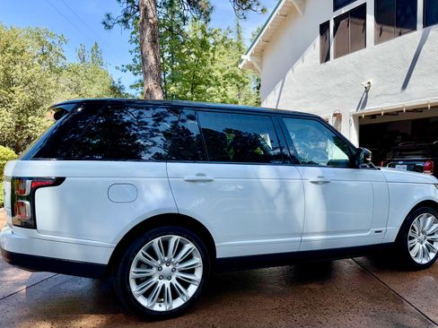 Used 2020 Land Rover Range Rover Long Wheelbase HSE image 17