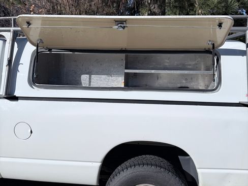 Used 2006 Dodge Ram 2500 Truck SLT w/ Quad Cab Big Horn Value Group image 2