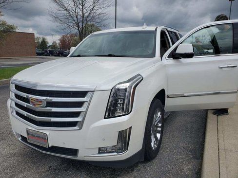 Used 2016 Cadillac Escalade 4WD image 11