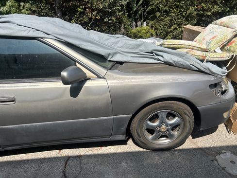 Used 1997 Lexus ES 330 image 2