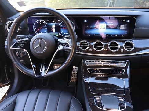 Used 2021 Mercedes-Benz E 450 4MATIC All-Terrain Wagon image 9