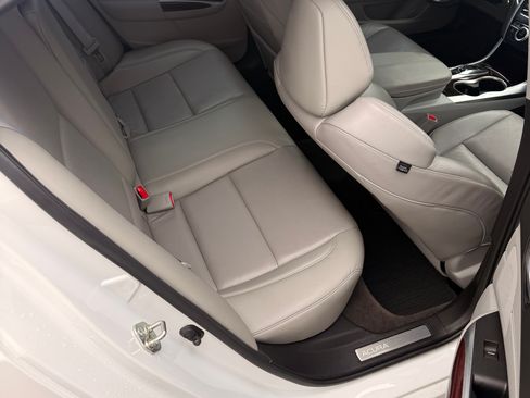 Used 2015 Acura TLX 3.5 Sedan 4D image 15