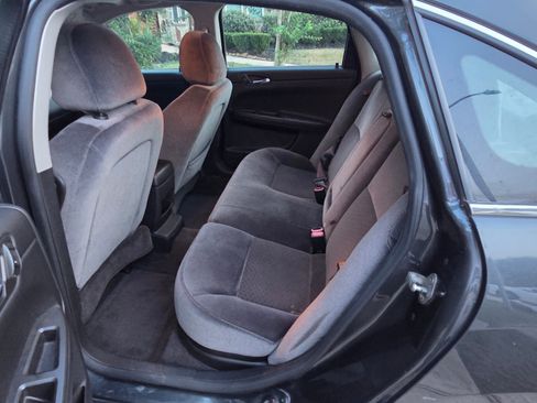 Used 2014 Chevrolet Impala LT w/ LT Sunroof Package image 12