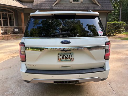 Used 2020 Ford Expedition Max Limited RWD image 6