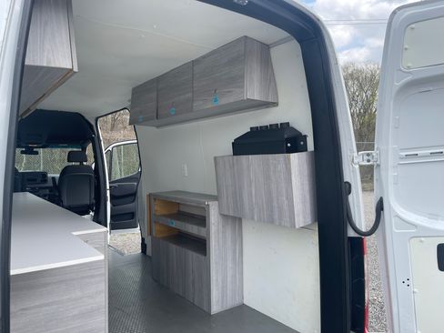 Used 2021 Mercedes-Benz Sprinter 2500 image 11
