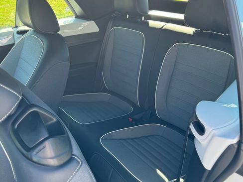 Used 2016 Volkswagen Beetle 1.8T Denim image 8