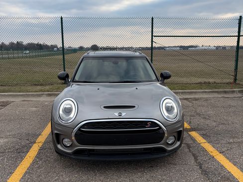 Used 2017 MINI Cooper Clubman S image 2