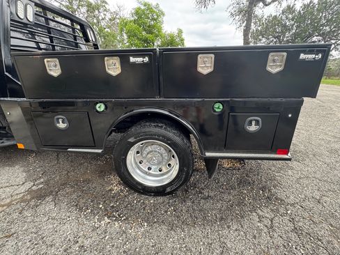 Used 2022 RAM 5500 Laramie AWD/4WD image 17