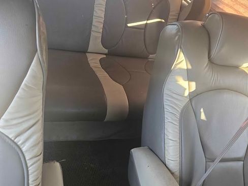 Used 2011 Chevrolet Express 1500 AWD image 5