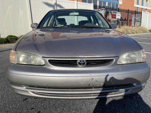 Used 1998 Toyota Corolla CE image 2