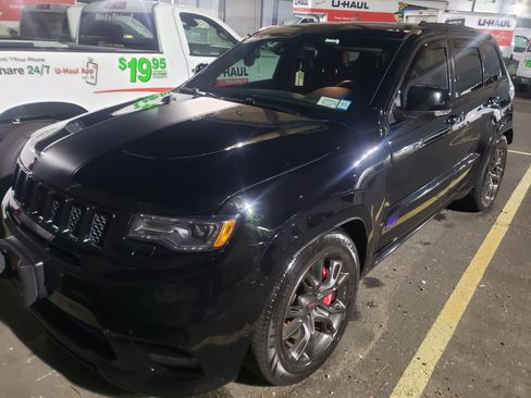 Used 2019 Jeep Grand Cherokee SRT image 5
