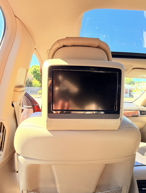 Used 2013 Mercedes-Benz GL 550 4MATIC image 16